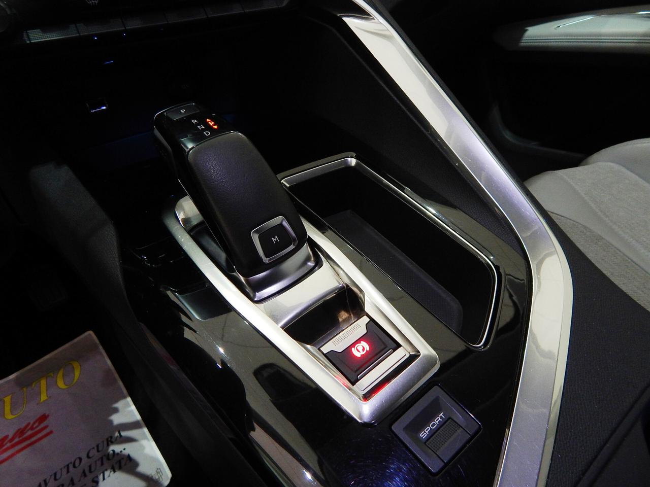 Peugeot 5008 1.5 bluehdi Allure EAT8 S&S NAVI-PELLE-PARK-RADAR-LED