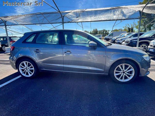 AUDI A3 A3 Sportback 1.6 tdi Business 110cv targa FE953GD