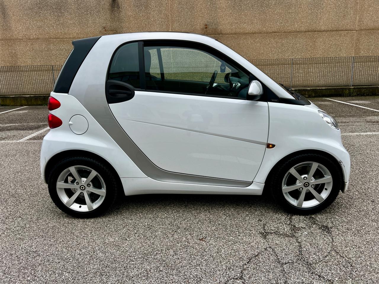 Smart ForTwo 1000 52 kW coupé passion