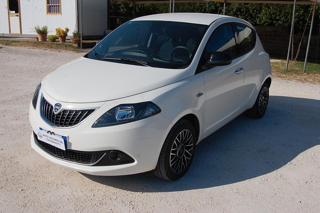 Lancia Ypsilon 1.0 FireFly 5 porte S&S Hybrid Platino