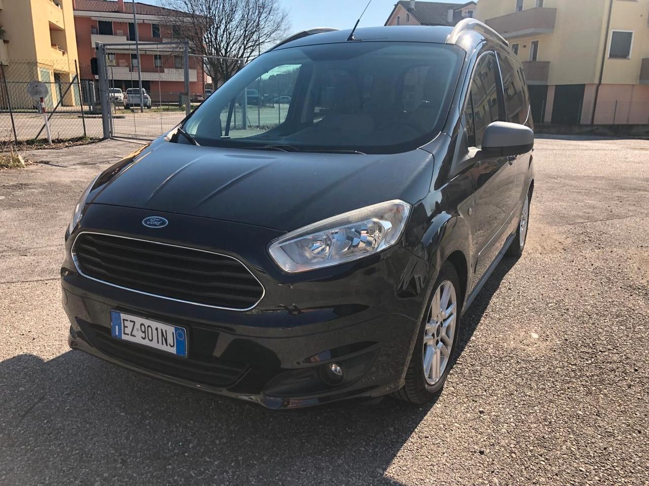 Ford Tourneo Courier Tourneo Courier 1.6 TDCI 95 CV Titanium