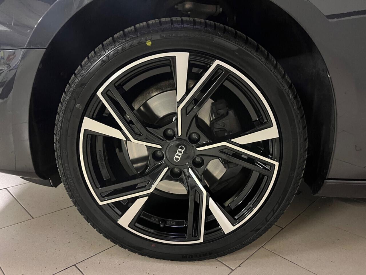 Audi A4 Avant 35 TDI/163 CV S tronic Business Advanced