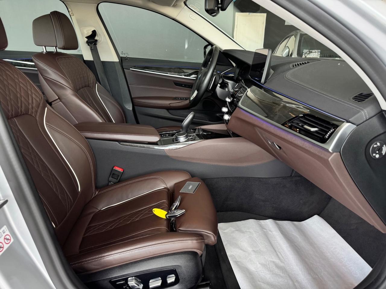 Bmw 530d 48V xDrive Luxury LCI LED TETTO