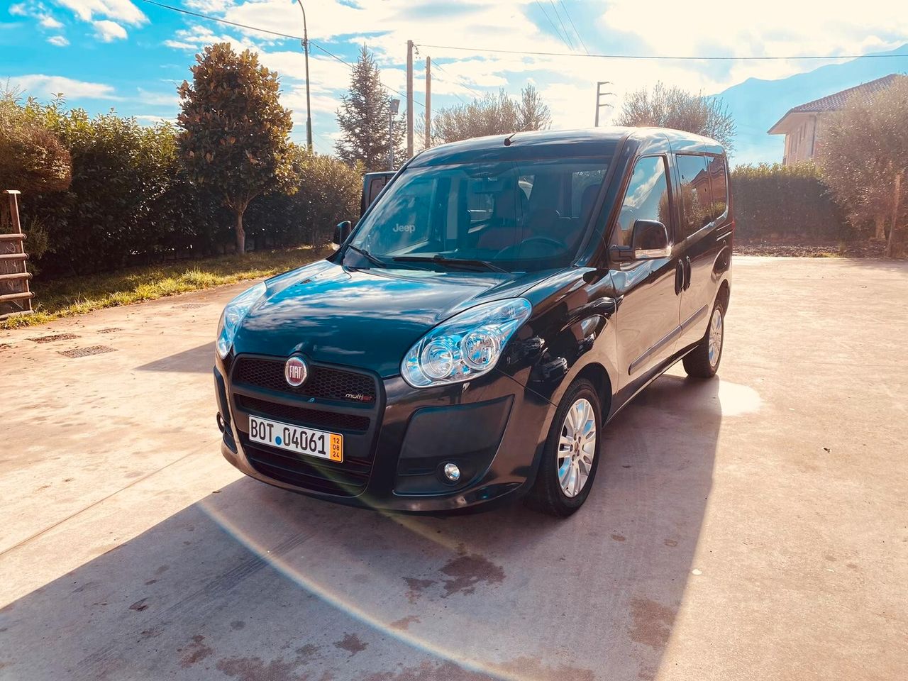 Fiat Doblo 2010 photo 2