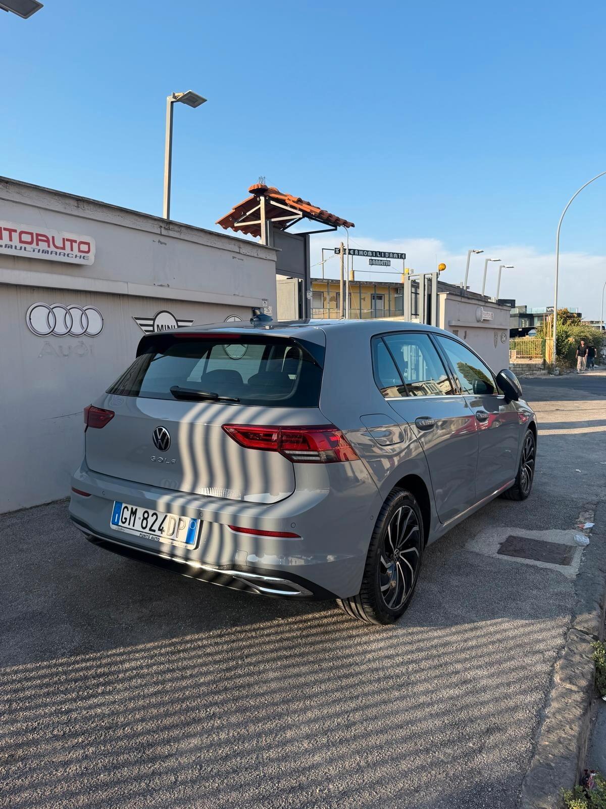 Volkswagen Golf VIII 2020 2.0 tdi Style 115cv dsg