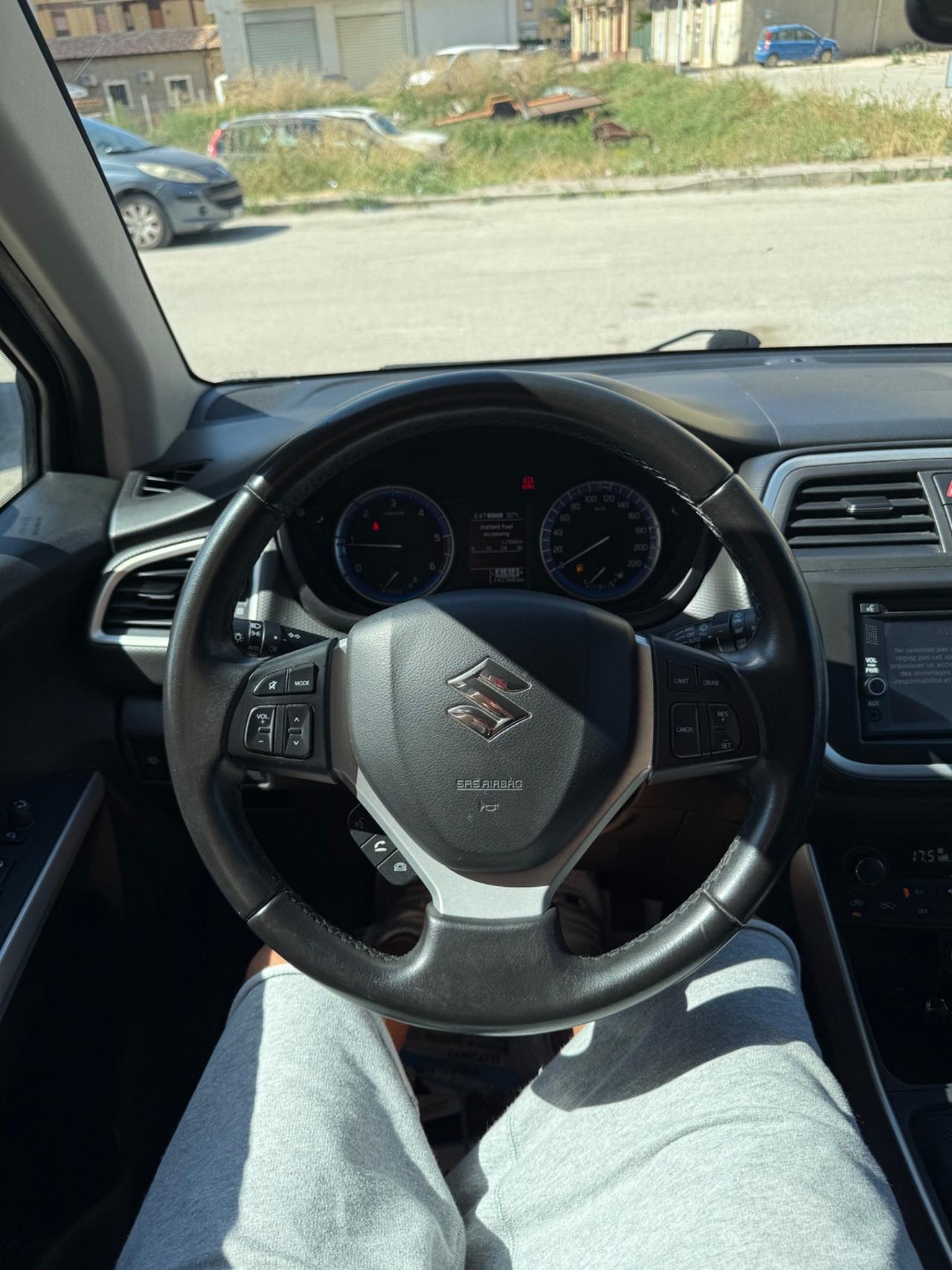 Suzuki S-Cross 1.6 DDiS 4WD All Grip Top