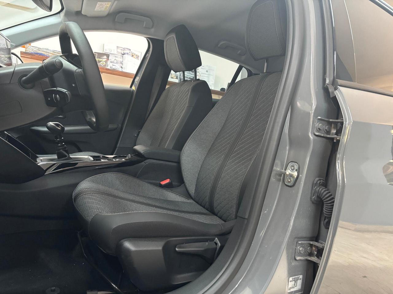 Peugeot 208 1.2 100 5 porte Allure + Vision Pack My25