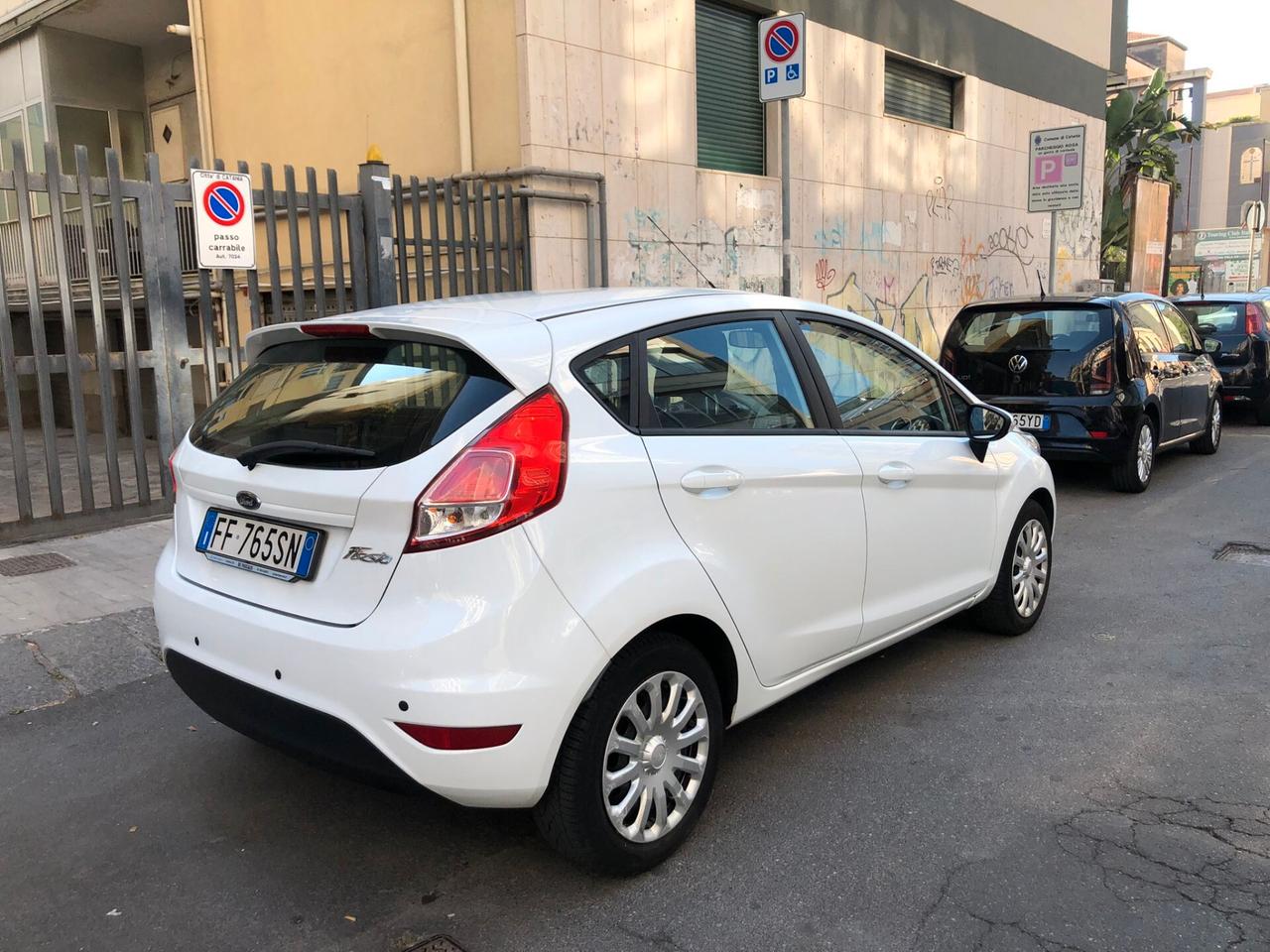 Ford Fiesta 1.5 TDCi 75CV 5 porte Business
