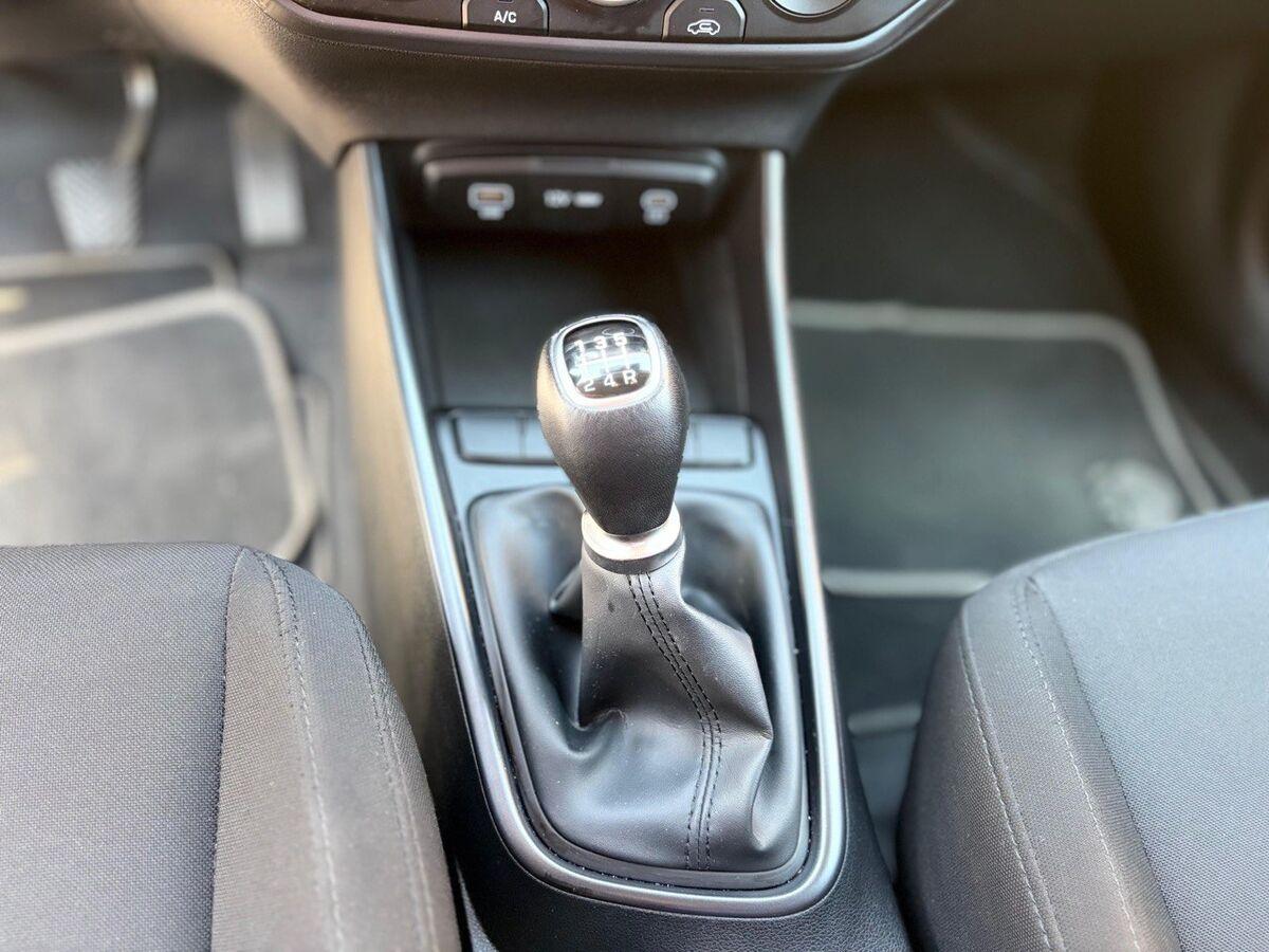 Hyundai i20 1.2 mpi Connectline 84cv mt