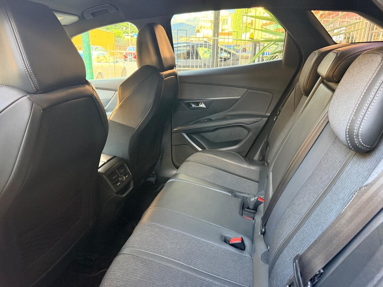 Peugeot 3008 GT-LINE manuale