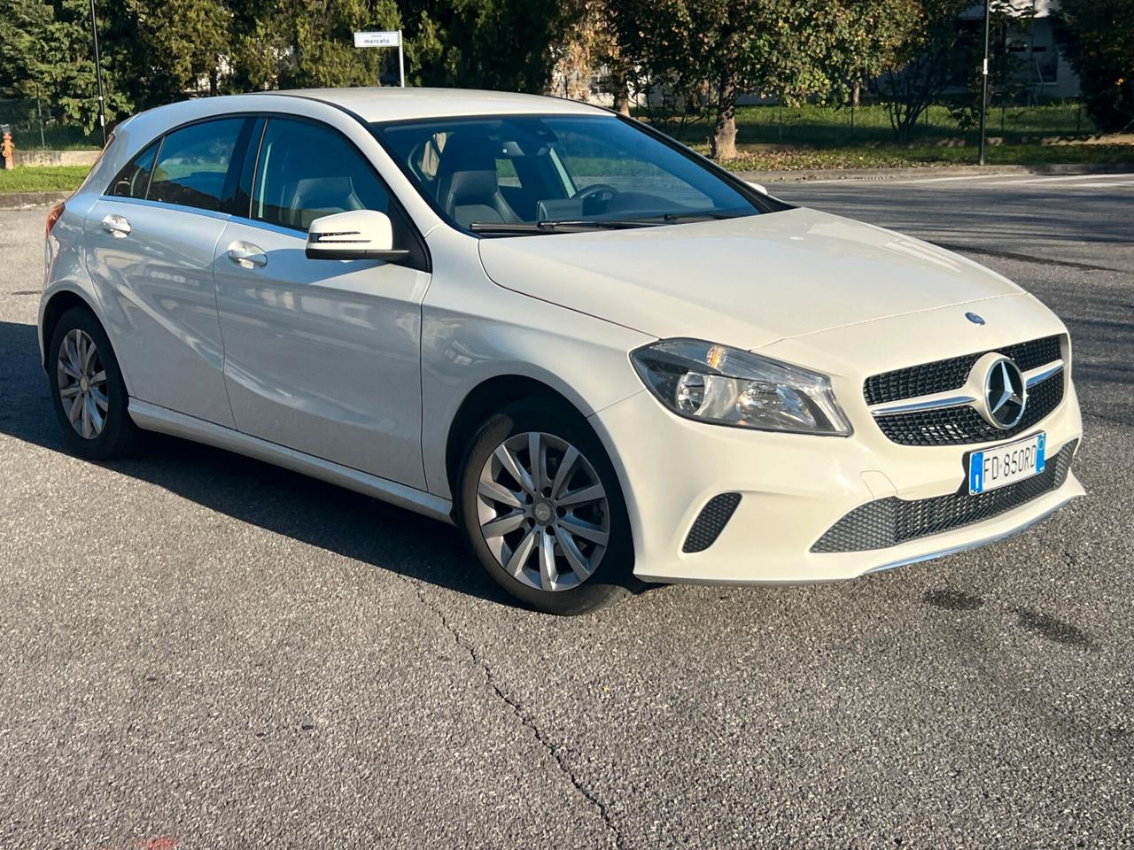 Mercedes-benz A 180 A 180 d Business