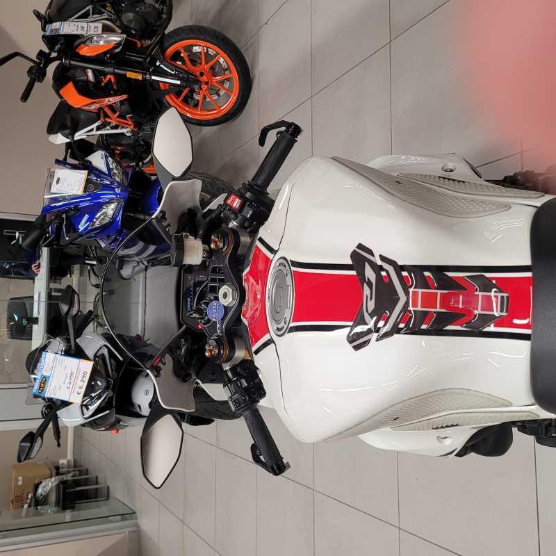 Yamaha YZF R1 World GP 60th Anniversary - 2023