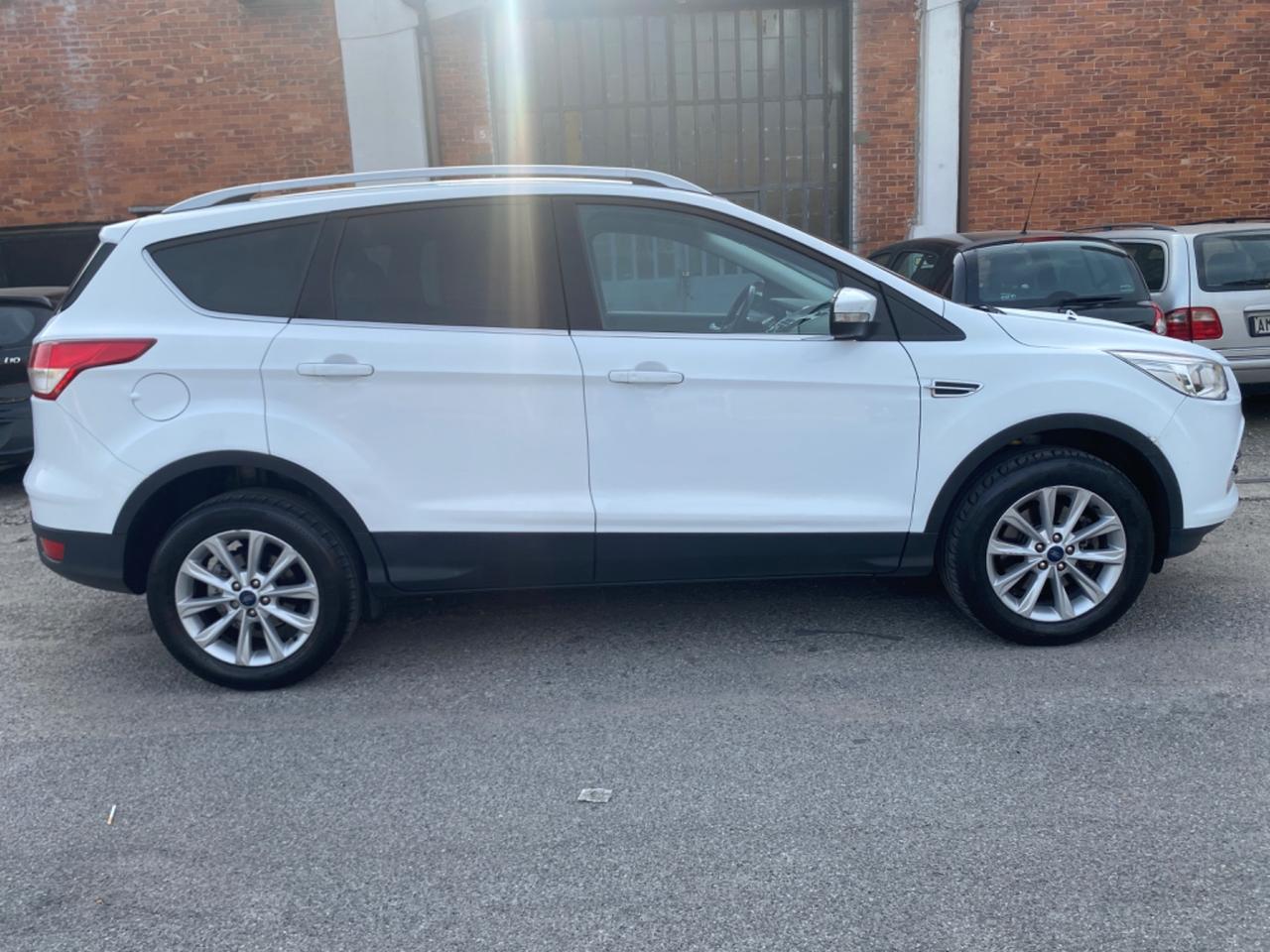Ford Kuga 2.0 TDCI 150 CV S&S 4WD Titanium