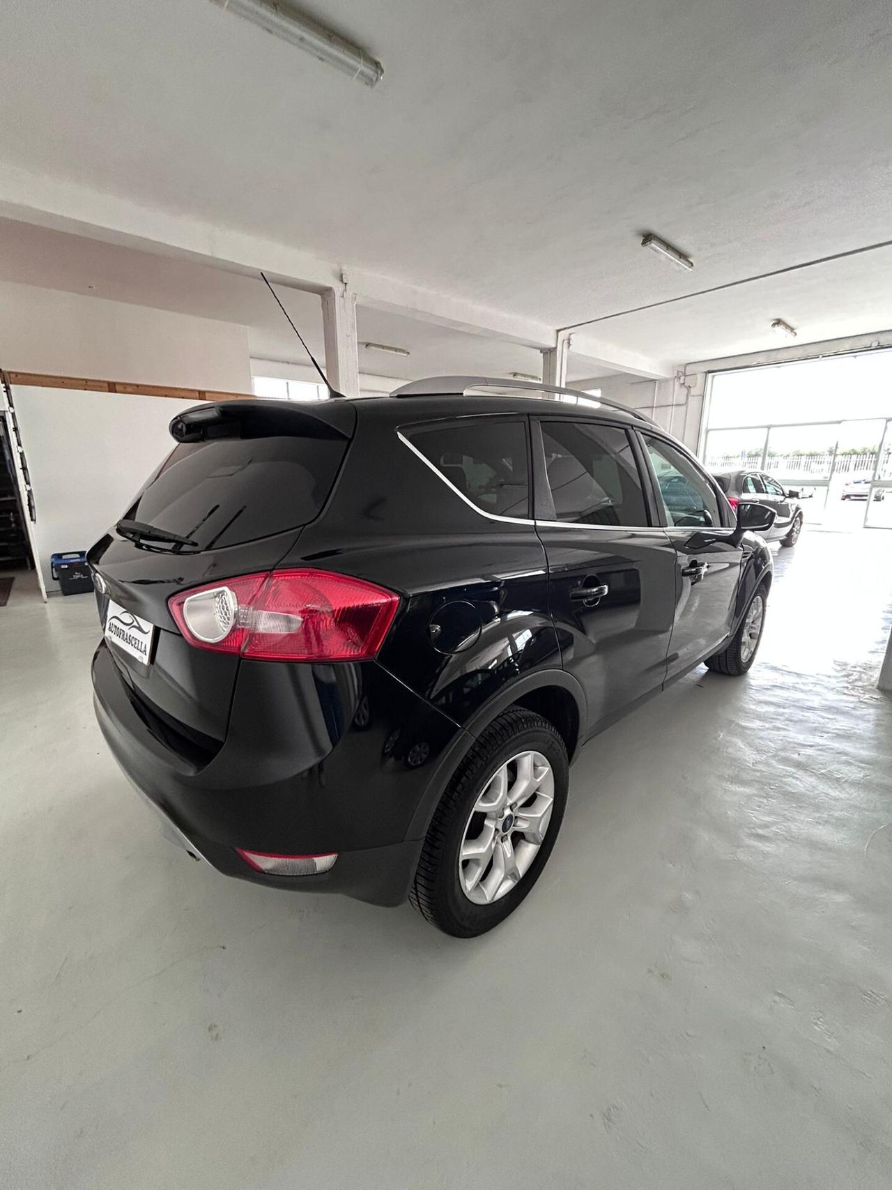 Ford Kuga Kuga+ 2.0 TDCi 140 CV 2WD DPF