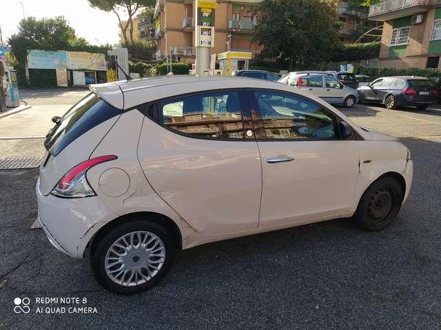 Lancia Ypsilon Ypsilon III 1.2 Silver ecochic Gpl 69cv