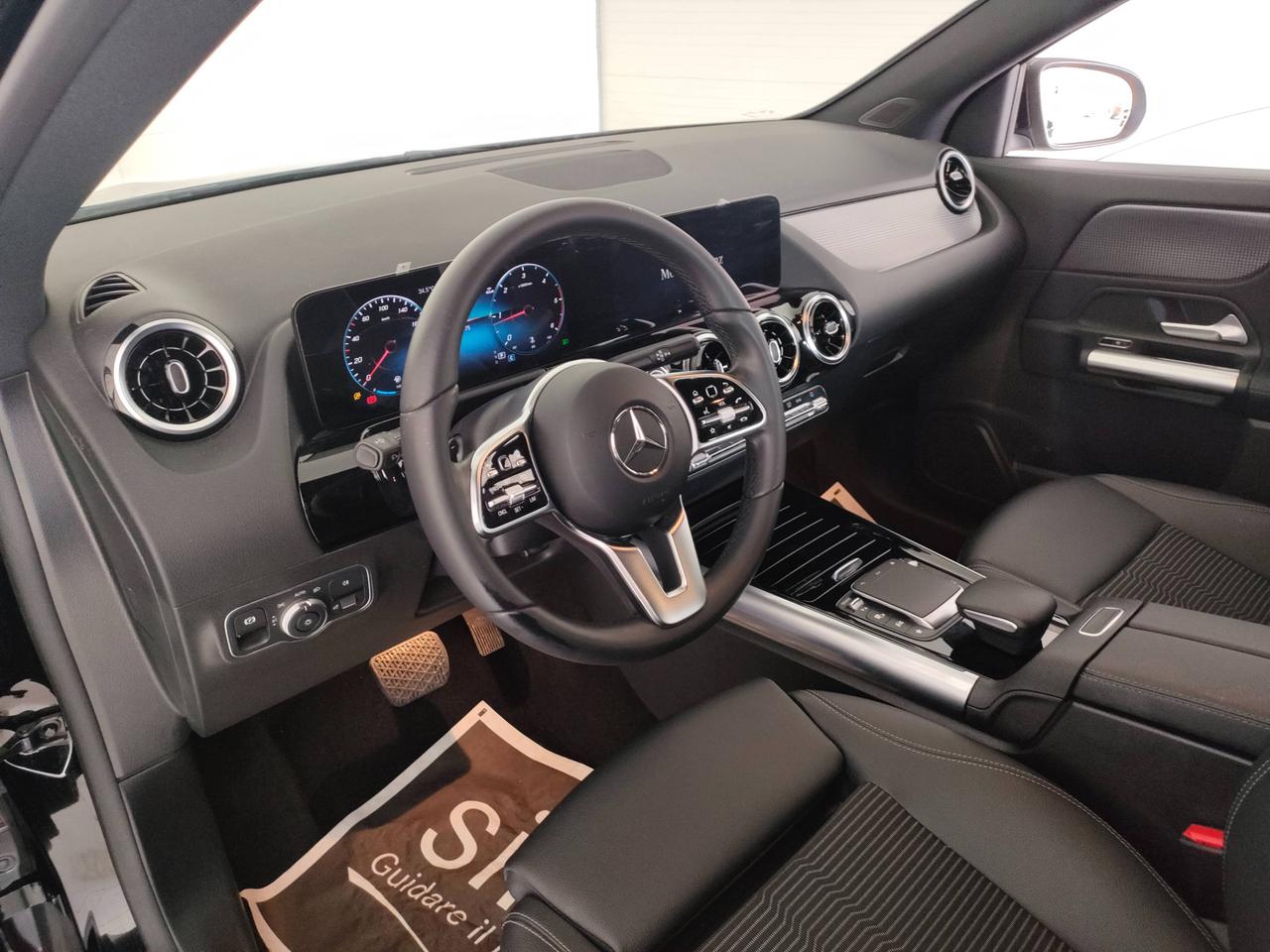 Mercedes-Benz GLA-H247 2020 - GLA 180 d Sport auto