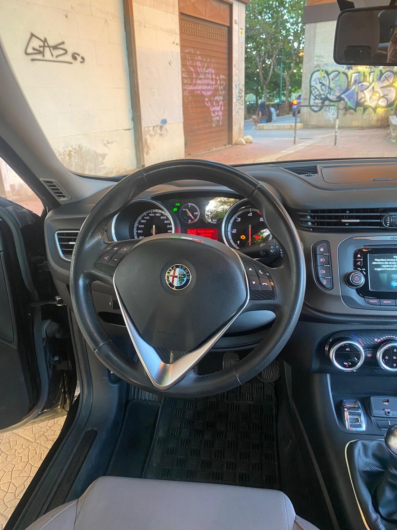 Alfa Romeo Giulietta 1.6 JTDm-2 105 CV Distinctive