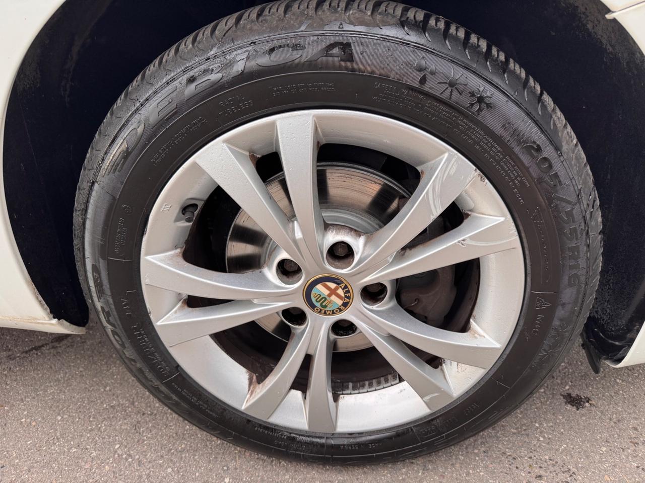 Alfa Romeo Giulietta 1.6 JTDm-2 neopaten garanzia 12 m