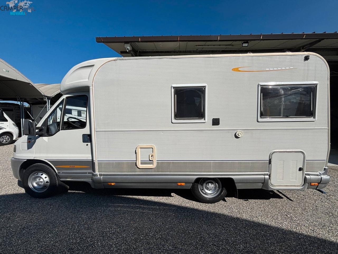 ELNAGH SLEEK 540 - Semintegrale con Dinette a ferro di cavallo in coda