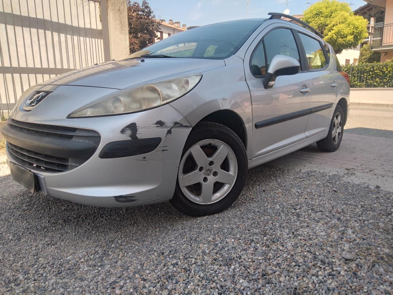 Peugeot 207 1.6 HDi 90CV SW XS Ciel xneopatentati