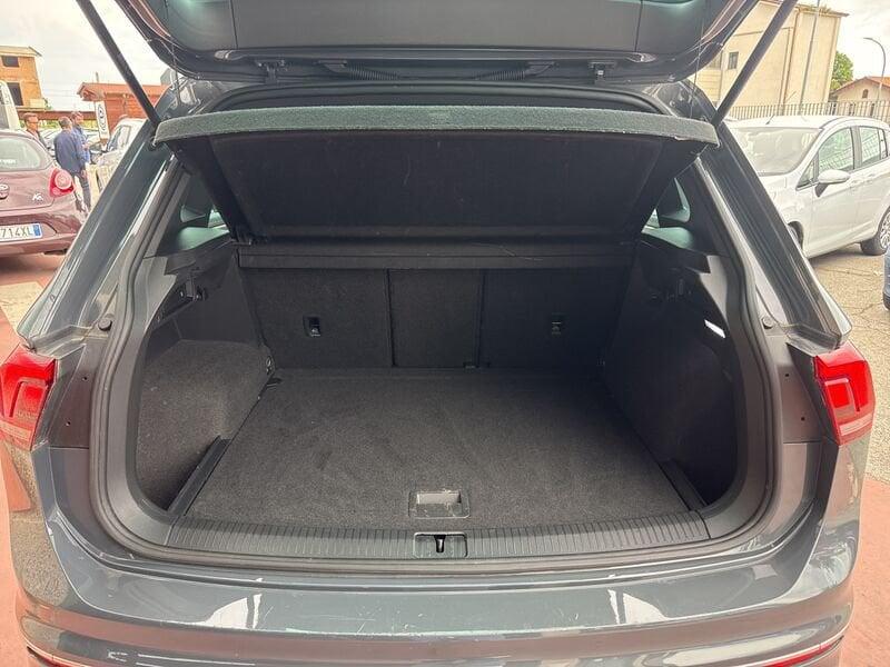 Volkswagen Tiguan 2.0 TDI 150 CV DSG 4MOTION R-Line