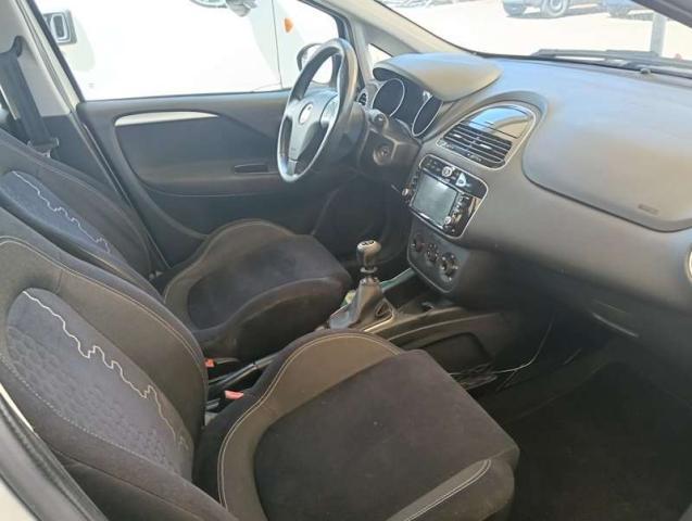 Fiat Punto Punto III 2012 5p 1.2 Lounge E6