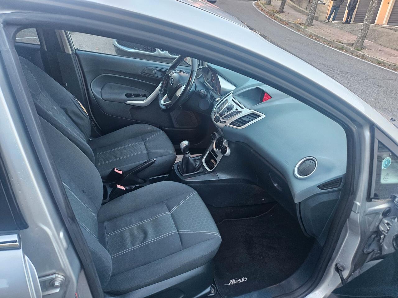 Ford Fiesta 1.4 TDCi 5p. Titanium