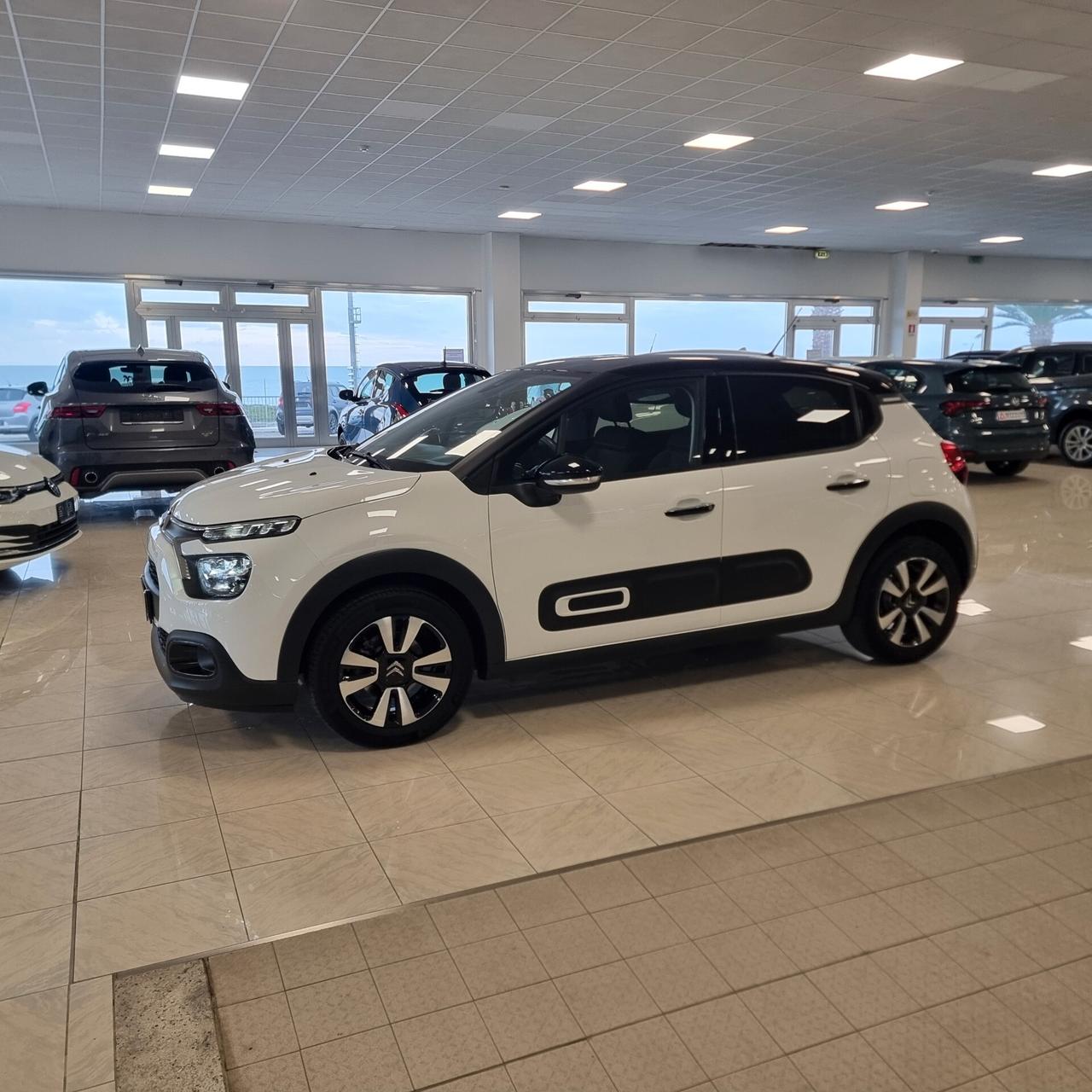 CITROEN C3 SHINE 1.2 BZ 110cv EAT6 Cambio automatico