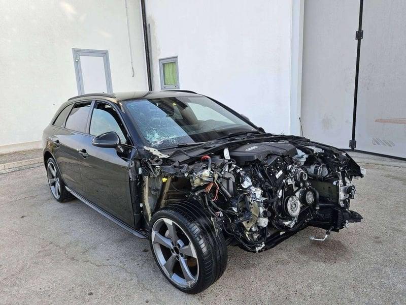 Audi A4 Avant 40 2.0 tfsi mhev S line edition 204cv s-tro