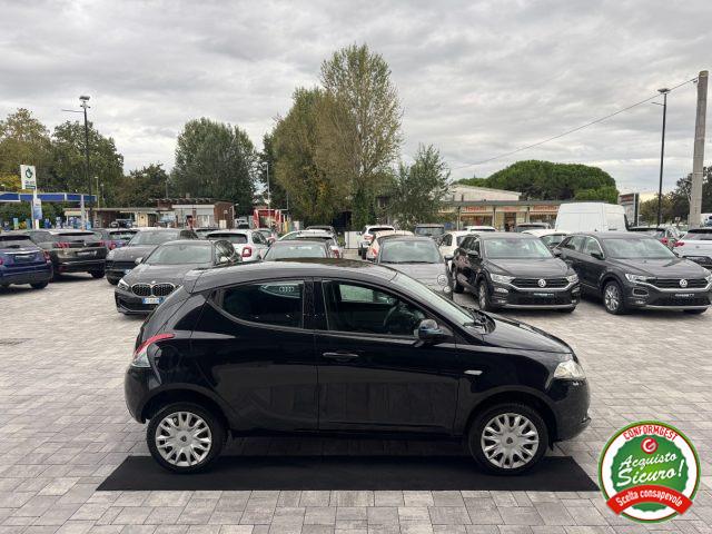 LANCIA Ypsilon 5 porte Metano Ecochic ANCHE PER NEOPATENTATI