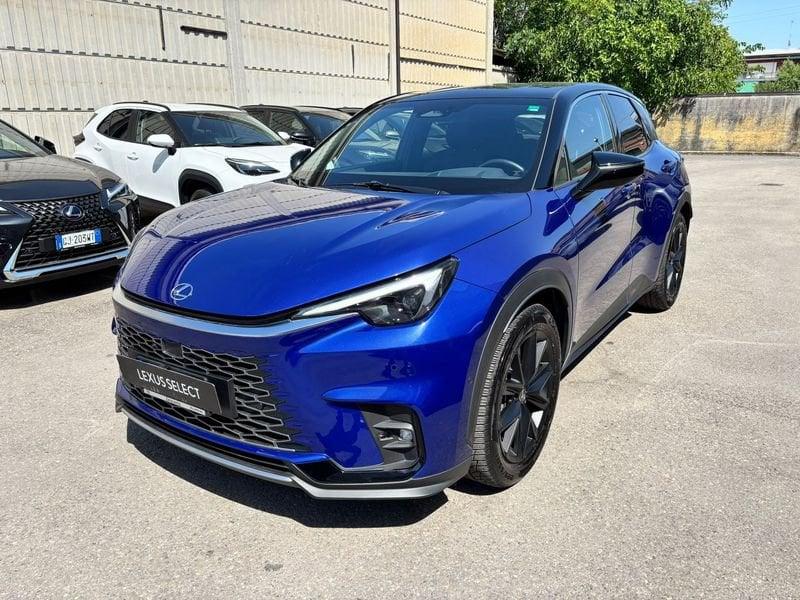 Lexus LBX Cool 2WD