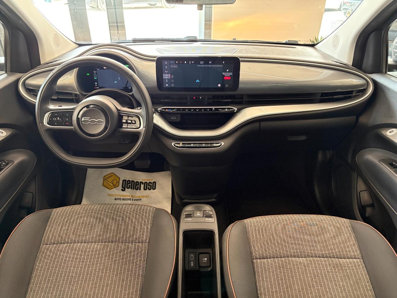 Fiat 500 500e Berlina 42 kWh La Prima