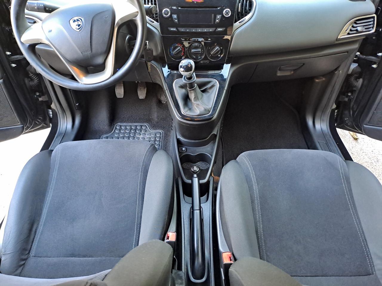 Lancia Ypsilon 1.2 69 CV 5 porte Gold IMP GPL