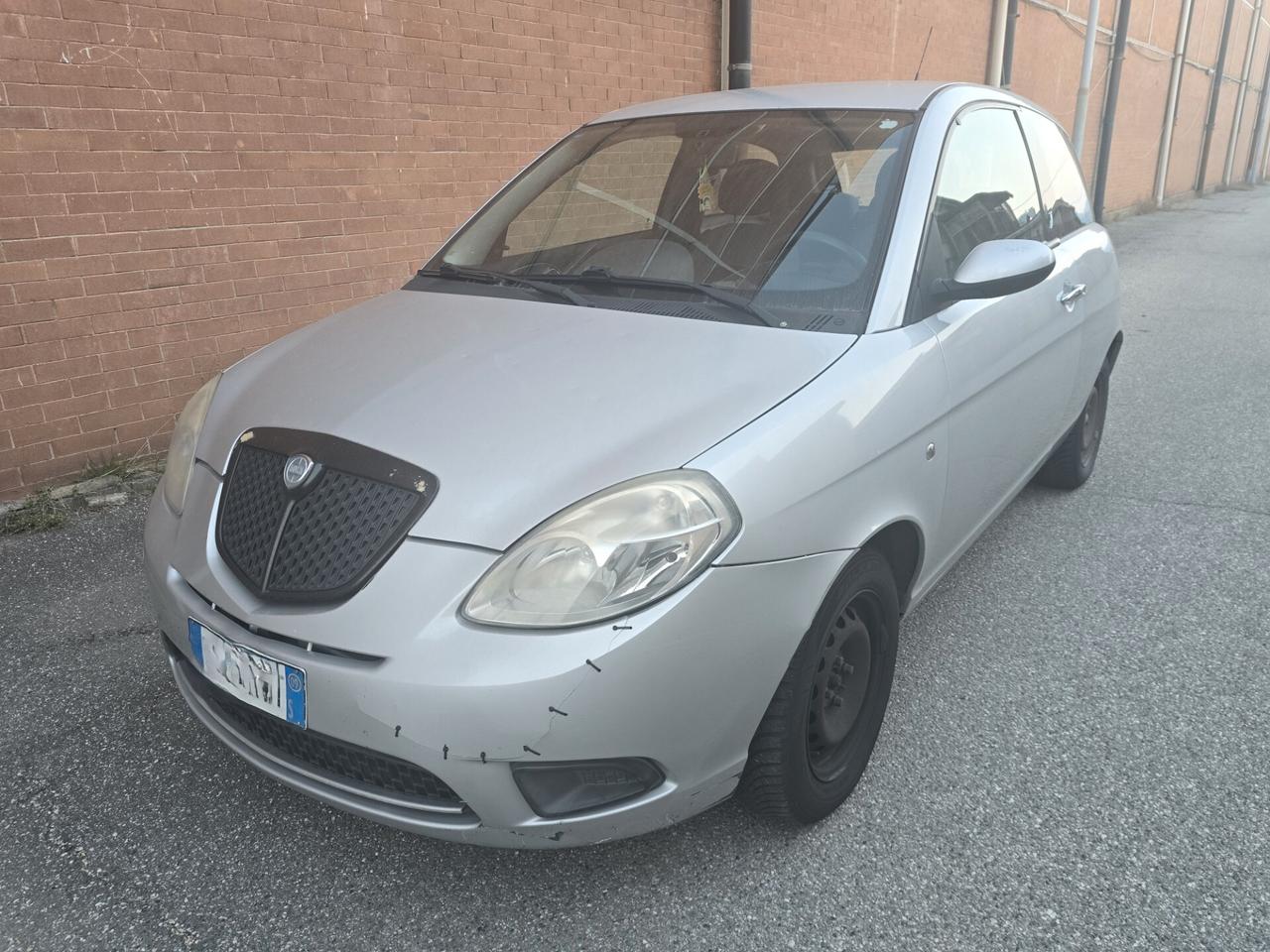 Lancia Ypsilon 1.2 Argento GPL!!!