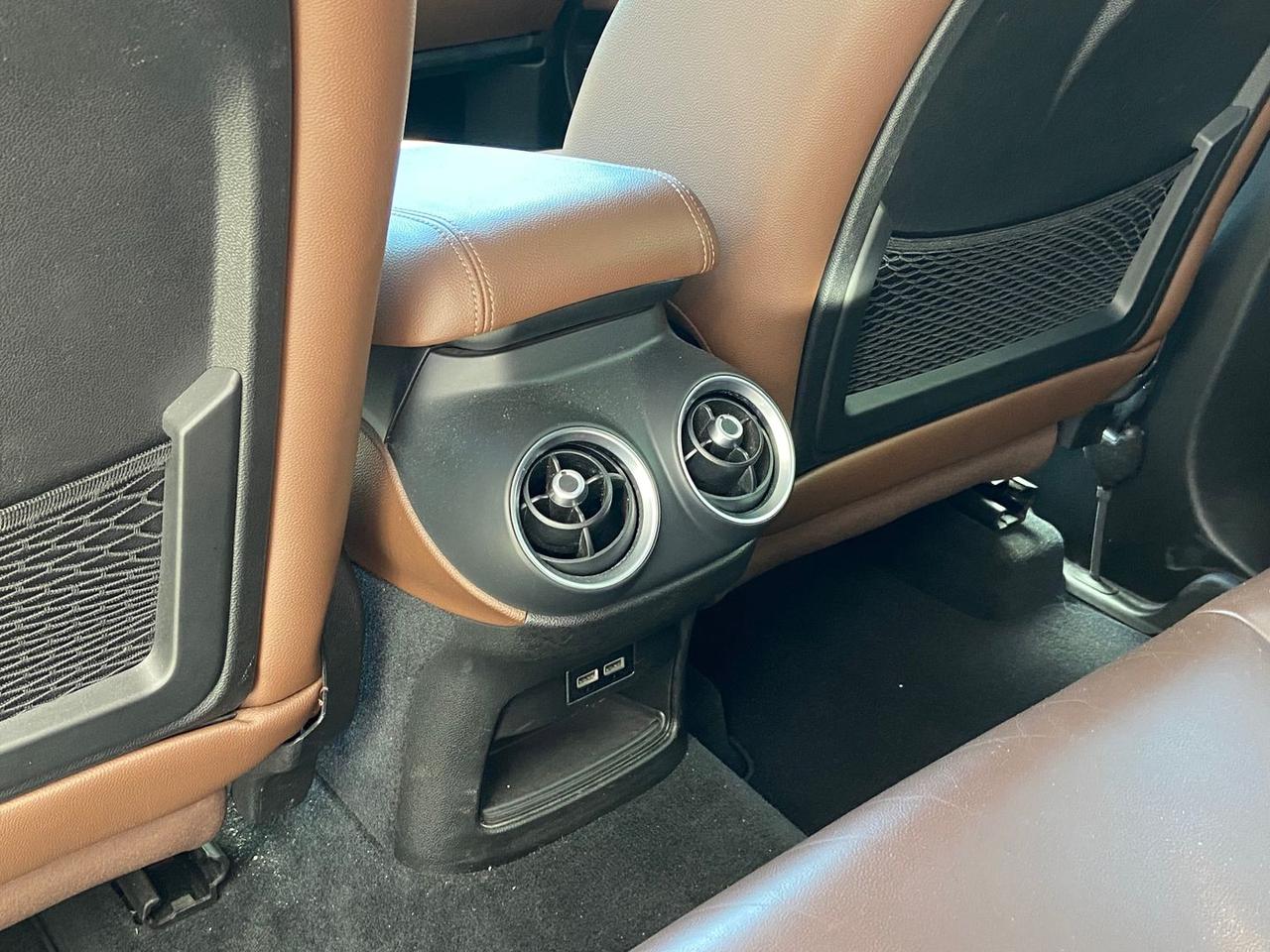 Alfa Romeo Stelvio Executive 2.2 #11022