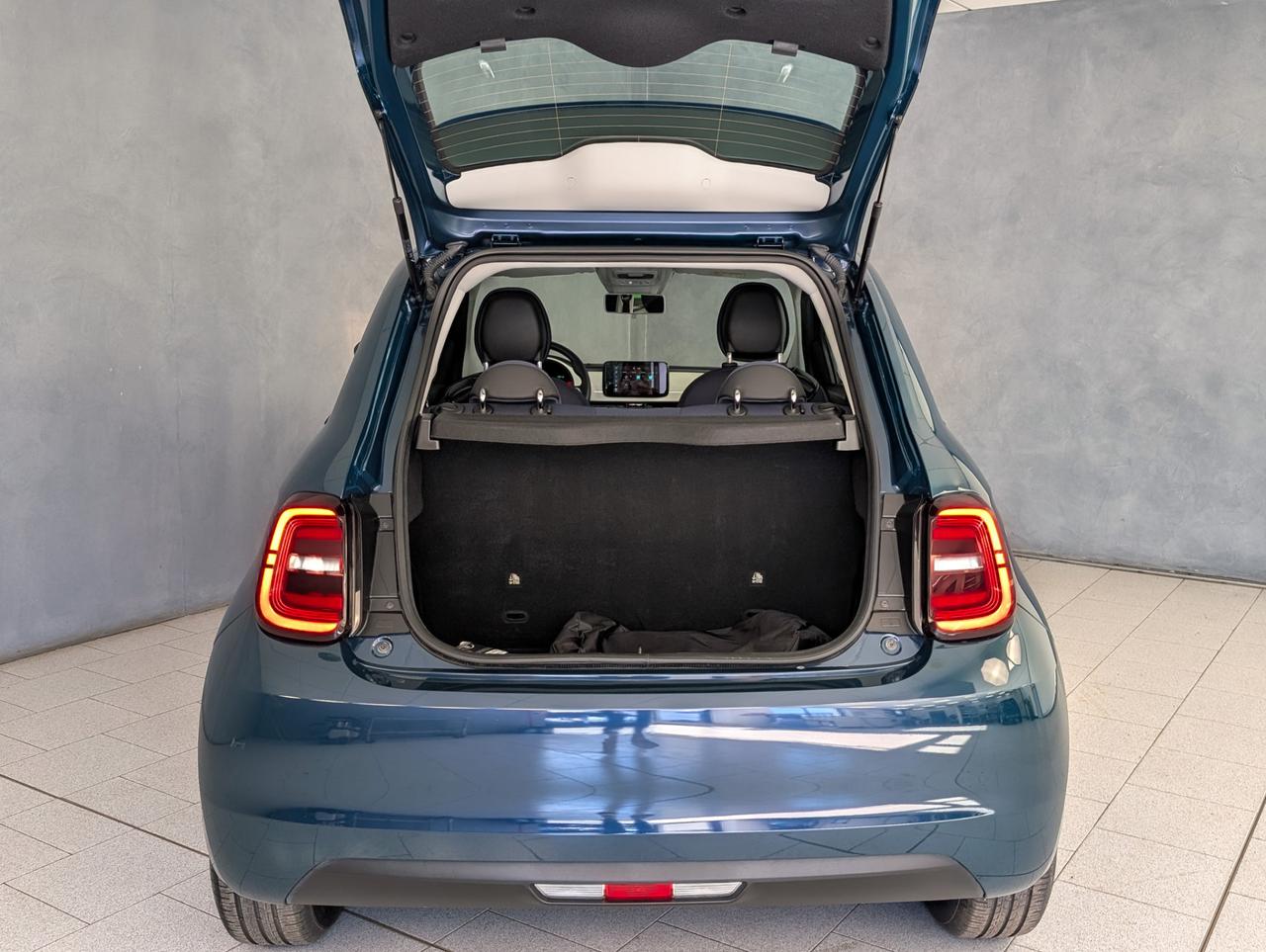 Fiat 500e 23,65 kWh Action