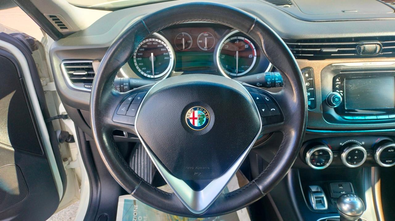 Alfa Romeo Giulietta 1.6 JTDm-2 105 CV Exclusive