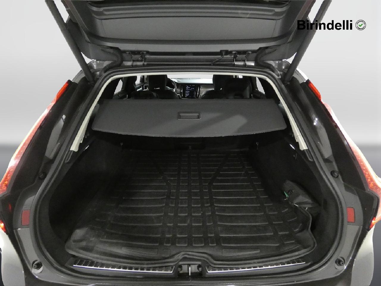 VOLVO V90 (2016-->) - V90 B4 (d) AWD Geartronic Inscription