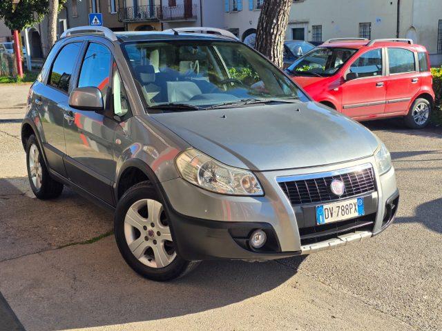 FIAT Sedici 1.6 16V 4x4 Dynamic Clima Autom C.L 16" Radio CD