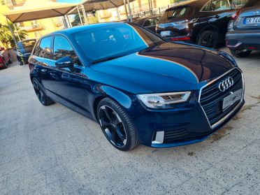 Audi A3 Sportback - 1.6 TDI Sport . Cerchi da 18 pollici Carplay