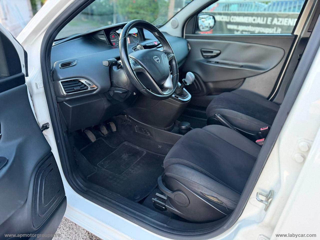 LANCIA Ypsilon 0.9 T.Air 85CV 5p. Met.Ec. Gold