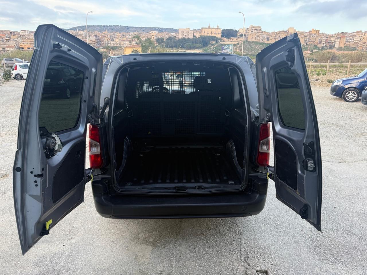 Peugeot Partner BlueHDi 130 cv n1 -5 posti