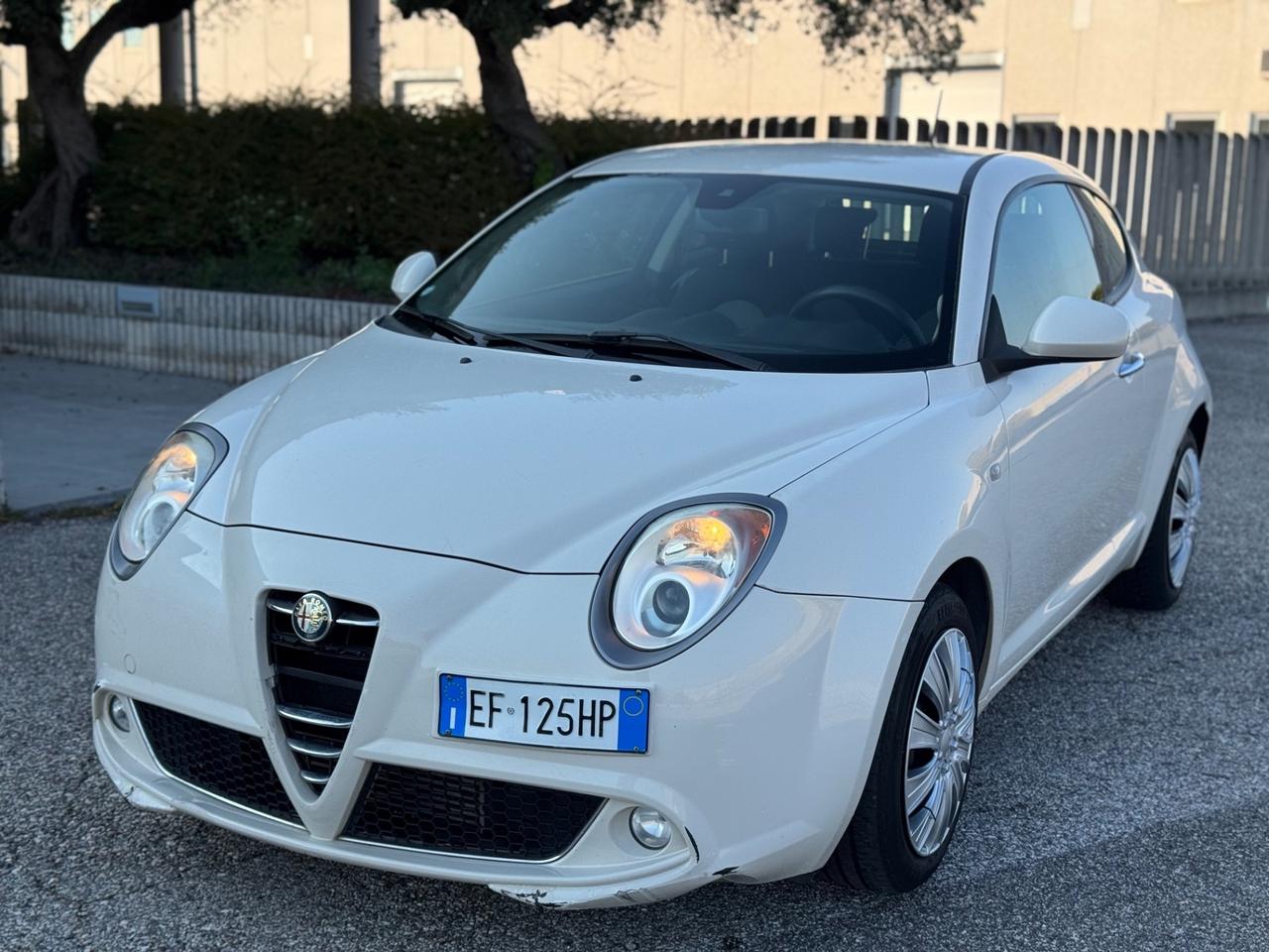 Alfa Romeo MiTo 1.3 JTDm-2 95 CV S&S Distinctive Sport Pack