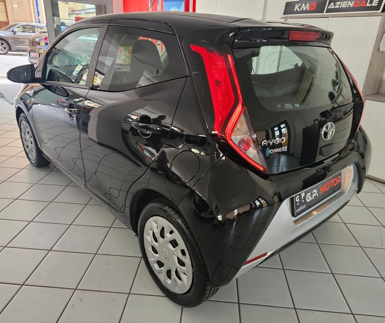 Toyota Aygo Connect 1.0 VVT-i 72 CV 5 porte x-cool