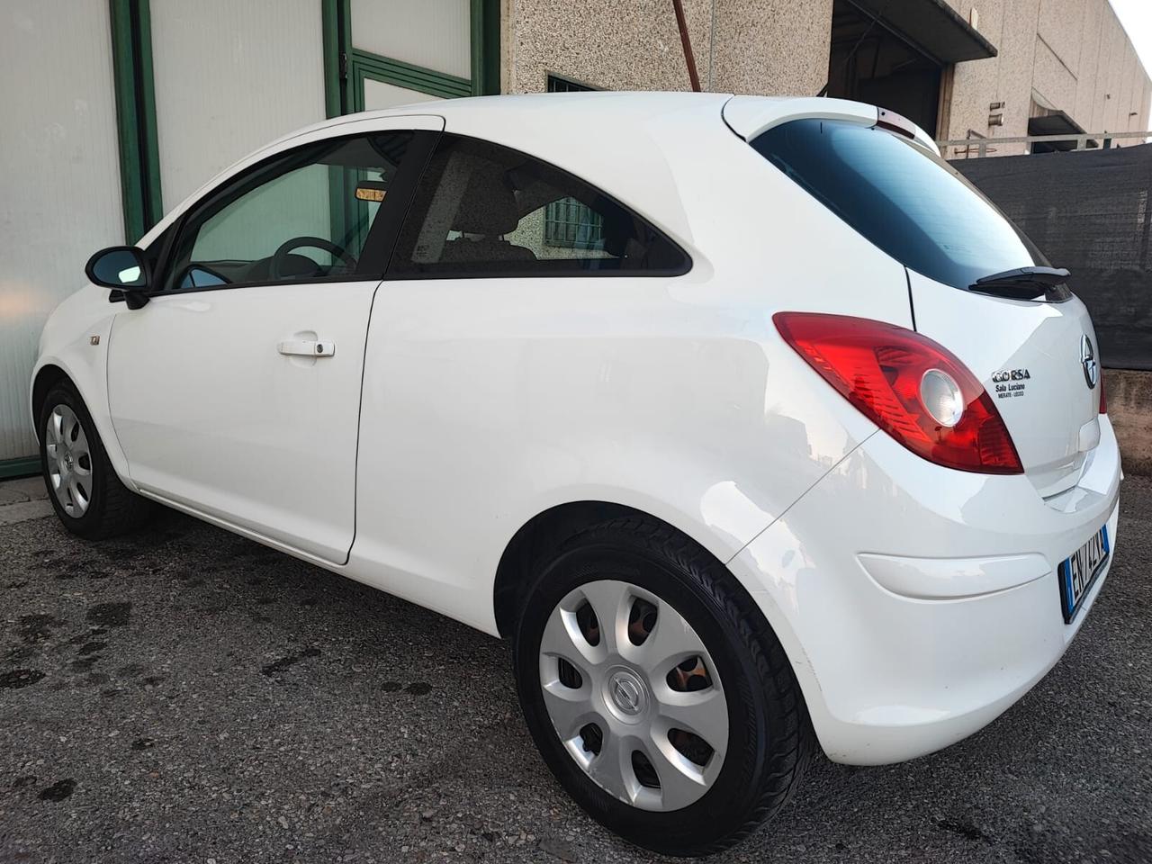 Opel Corsa 1.0 3 PORTE BENZINA NEOPATENTATI 2012