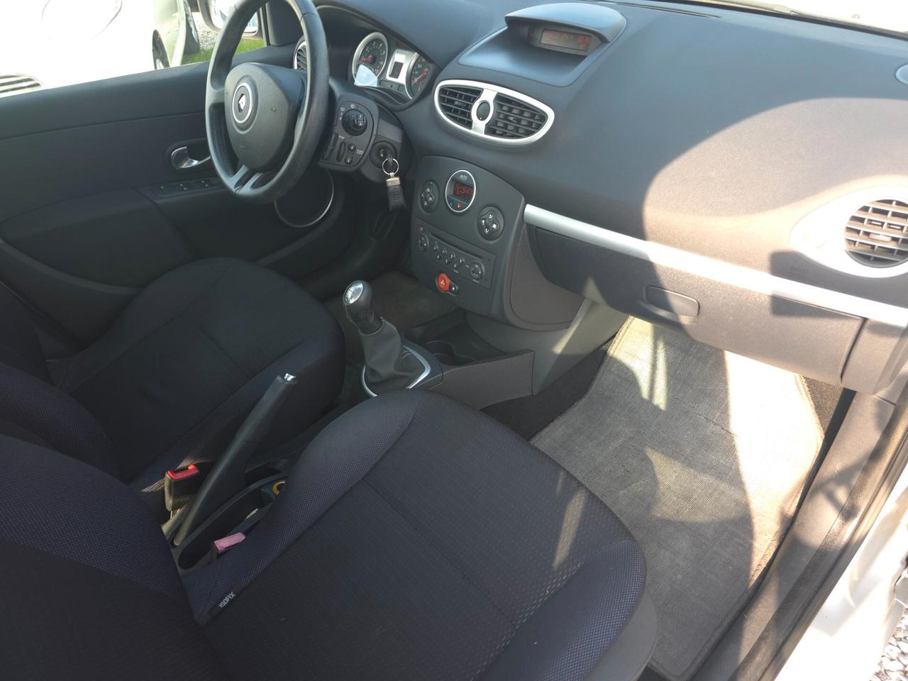 Renault Clio 1.2 16V 5 porte Confort