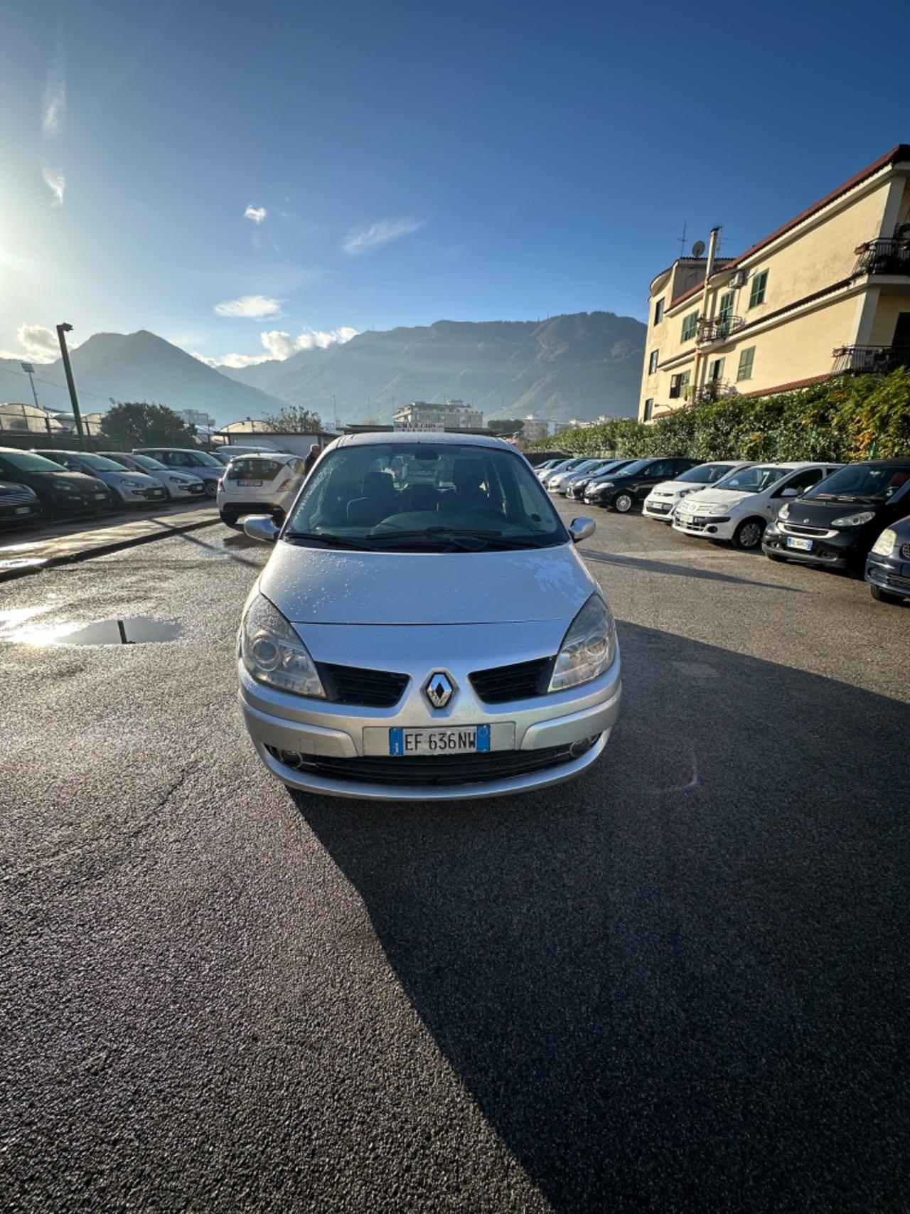 Renault Scenic Scénic 1.5 dCi/105CV Luxe