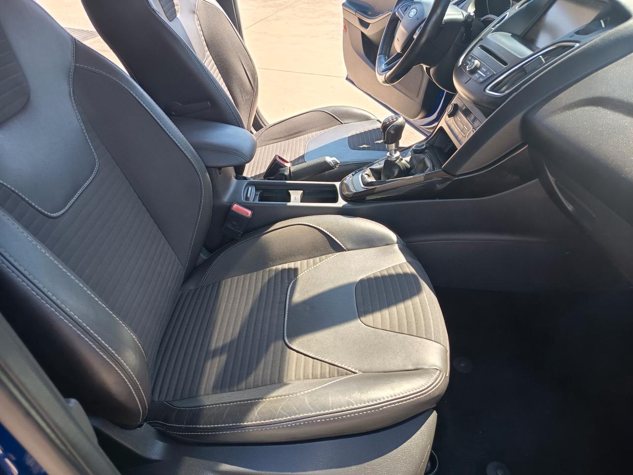 Ford Focus 1.5 TDCi 120 CV Start&Stop st line x titanium