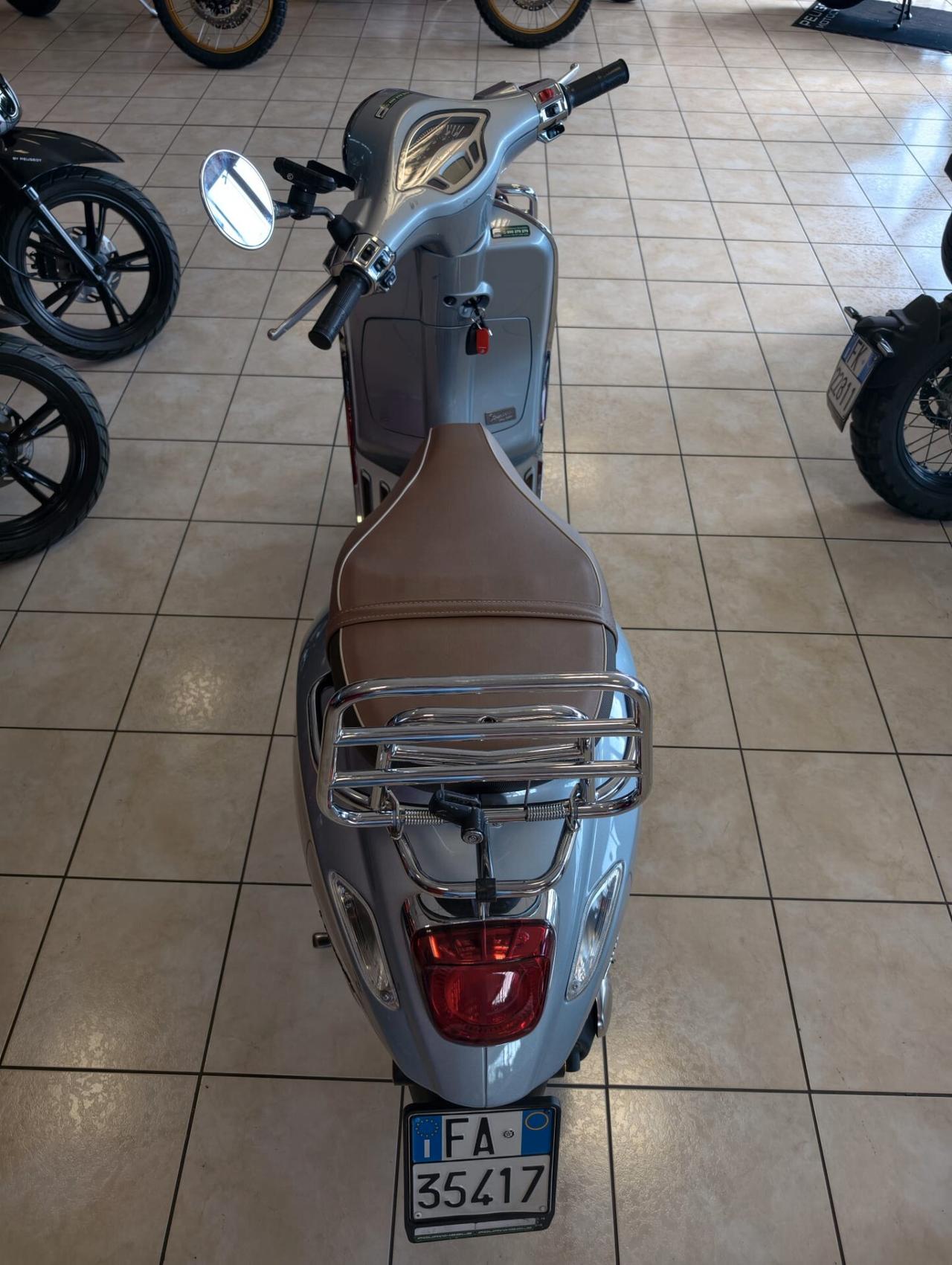 Vespa Primavera 125