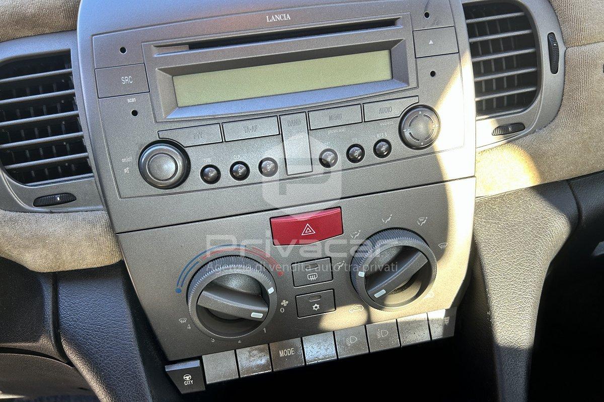 LANCIA Ypsilon 1.2 16V Argento